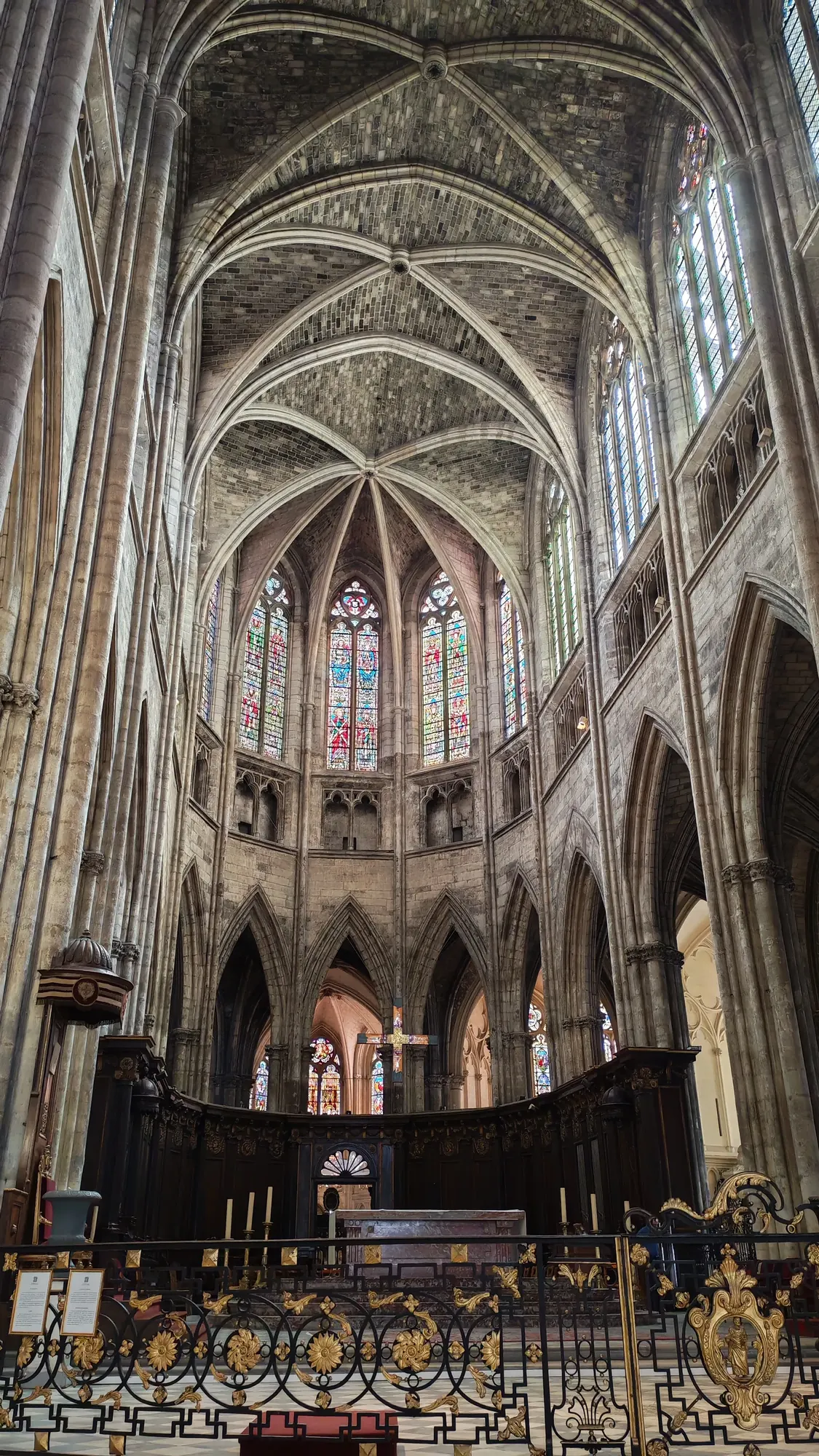 Interno della Cattedrale Saint-André di Bordeaux