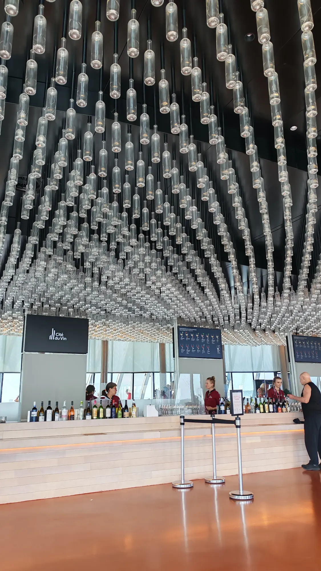 Interni del Belvedere della Cité du Vin