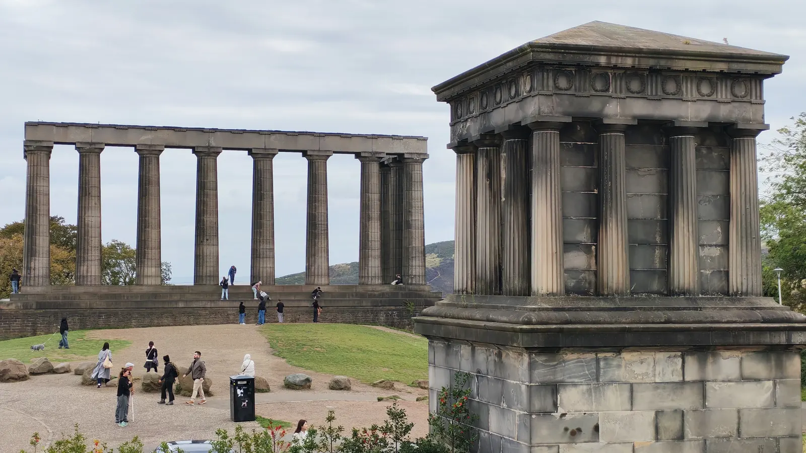 National Monument su Calton Hill a Edimburgo