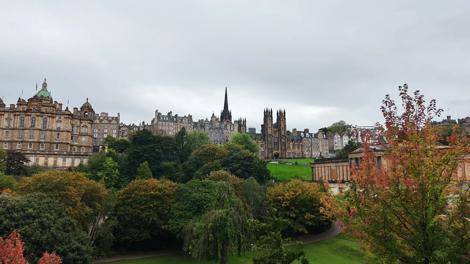Skyline della Old Town visto da Princes Street
